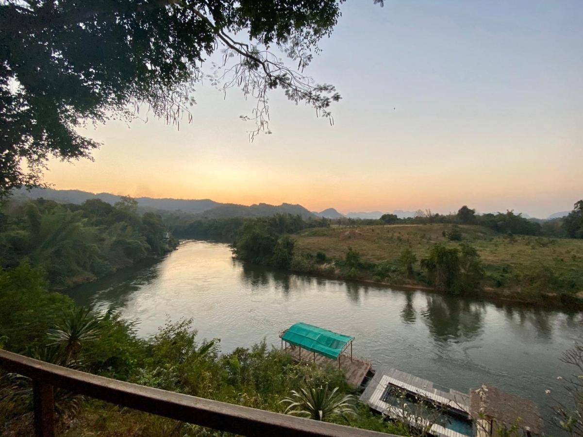 Hotel Kwainoy Riverpark à Ban Huai Maenam Noi Extérieur photo